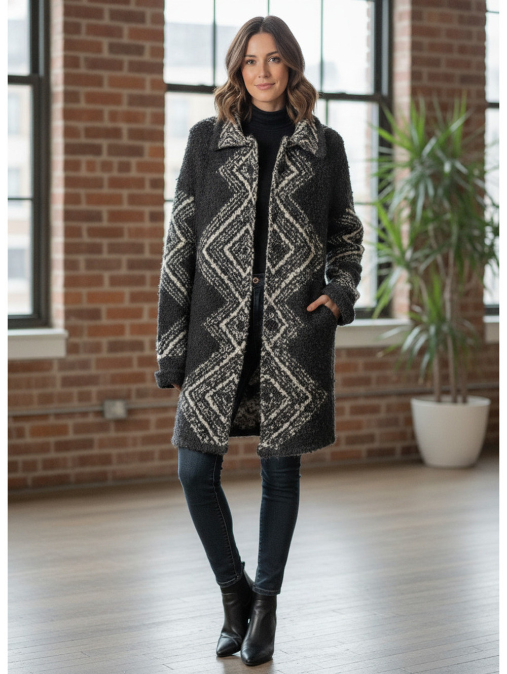 Artisan NY Black and White Patterned Wool/Alpaca Sweater - Size XL